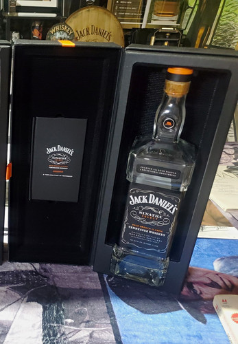 Empty jack daniel sinatra - jack, daniel's